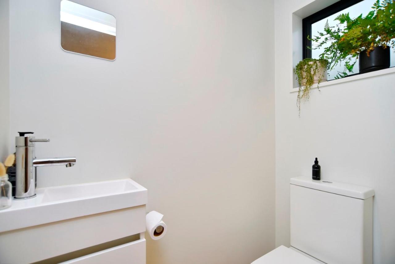 Urban Escape Addington Townhouse Walk To Stadium & Cafes Christchurch Extérieur photo